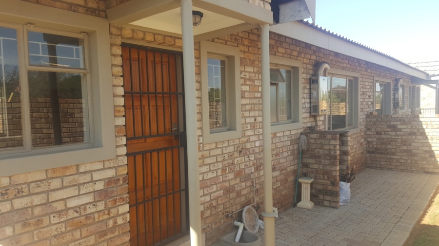 To Let 2 Bedroom Property for Rent in Doringkruin North West
